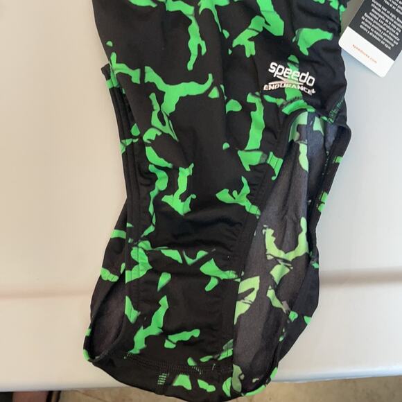 0335 NEW Speedo Wrack It up One Piece Suit - Picture 9 of 9